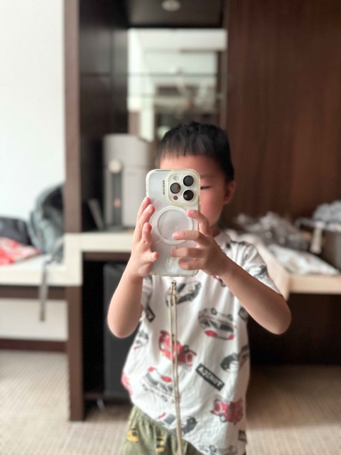 Rembrandt Law Yui-Ning — Untitled (Project_20250813_0003) — Photography works